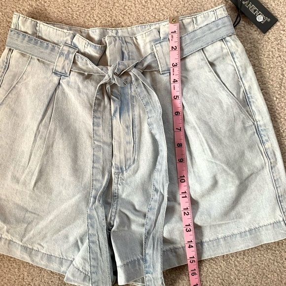 NWT BlankNYC Inside Friend Paperbag Denim High Waist Jean Shorts Women Size 29 - Picture 3 of 6